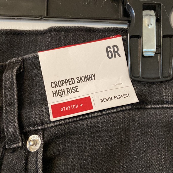 Express Cropped Skinny High Rise Black Jeans brand new with tag inseam 25” - Picture 3 of 10